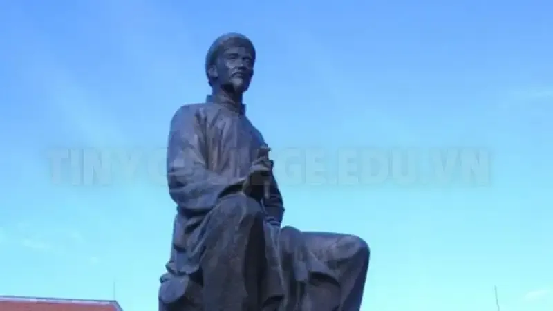 Nguyễn Du 4