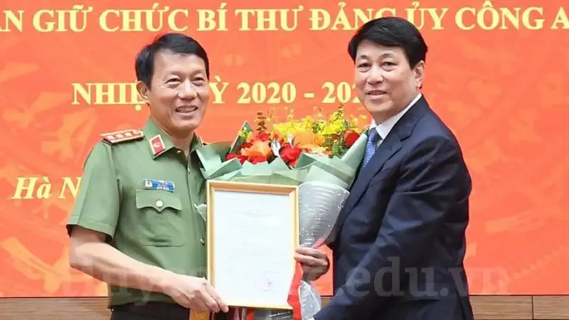 Tiểu sử Lương Tam Quang 6