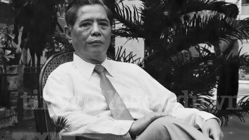 Tiểu sử Nguyễn Văn Linh 6