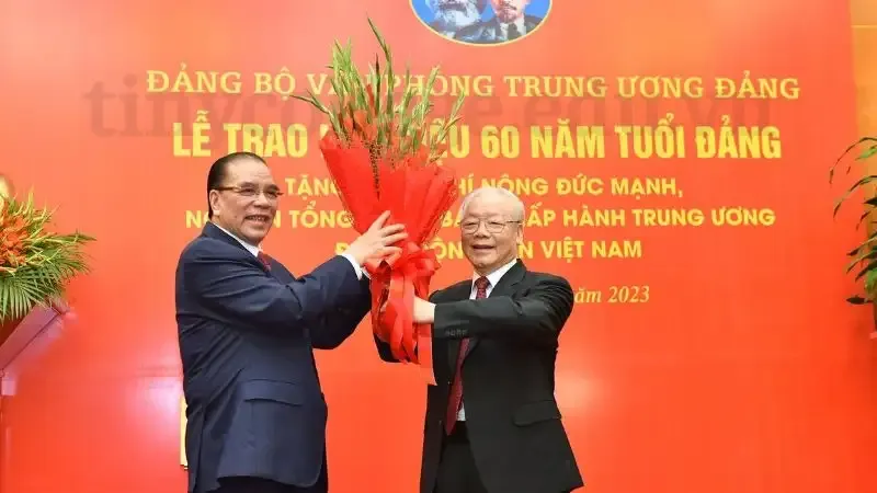 Tiểu sử Nông Đức Mạnh 3