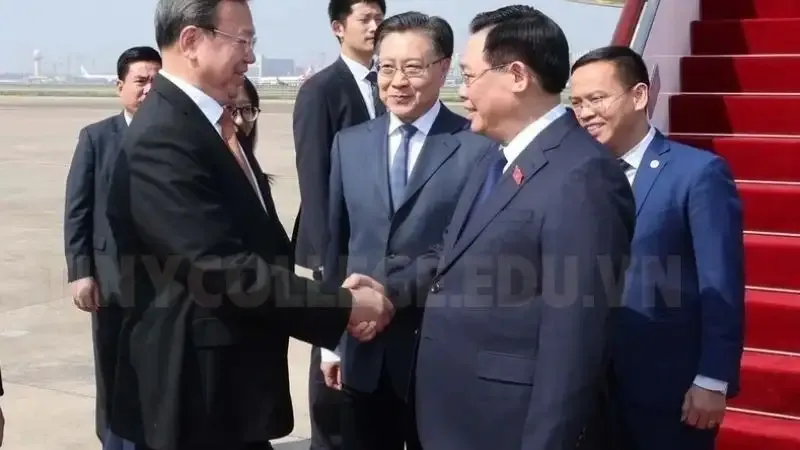 Vương Đình Huệ 4