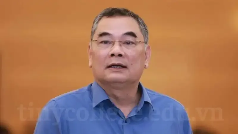 Tiểu sử Tô Ân Xô 7