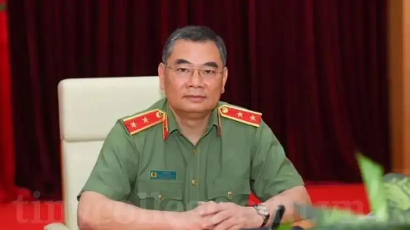 Tiểu sử Tô Ân Xô 8