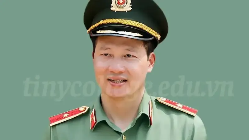 Tiểu sử Vũ Hồng Văn 1