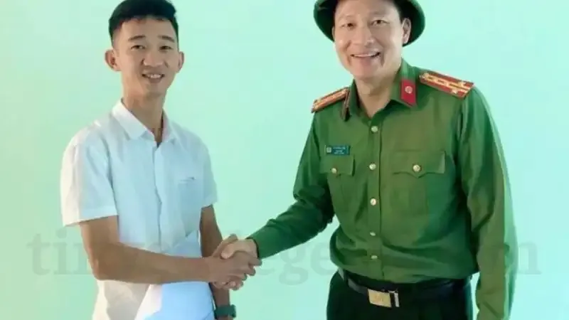 Tiểu sử Vũ Hồng Văn 3