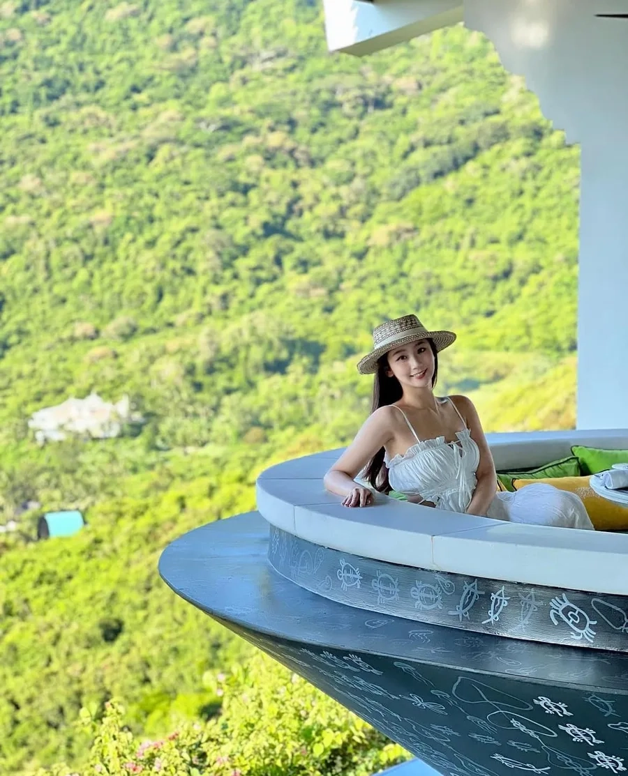 Ảnh gái xinh dáng chuẩn thể hiện sự hoàn mỹ trong từng đường cong và vẻ đẹp tự nhiên. 