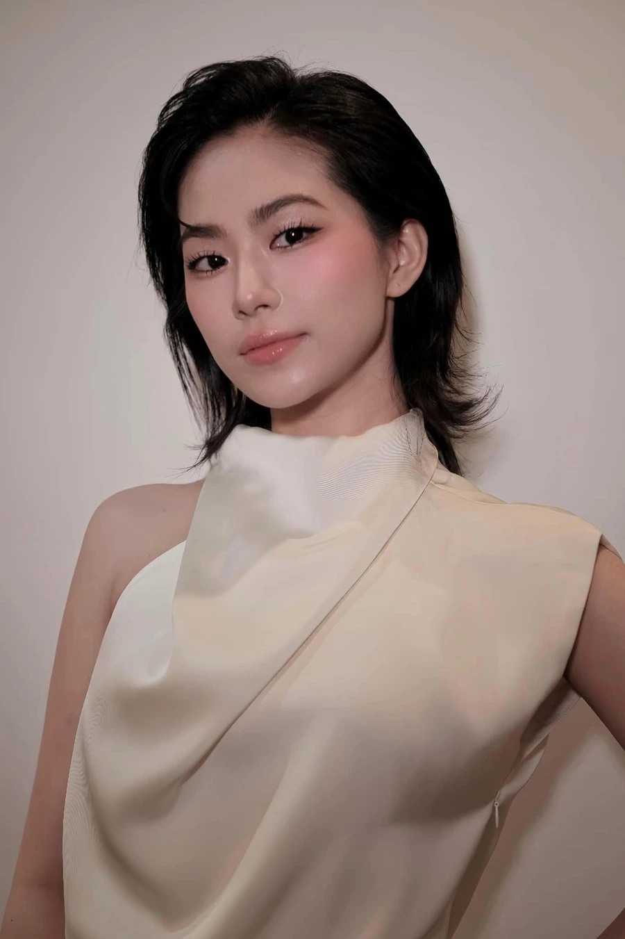 Lắng nghe lời bài hát Lương Bích Hữu dằm trong tim đầy cảm động và sâu lắng.