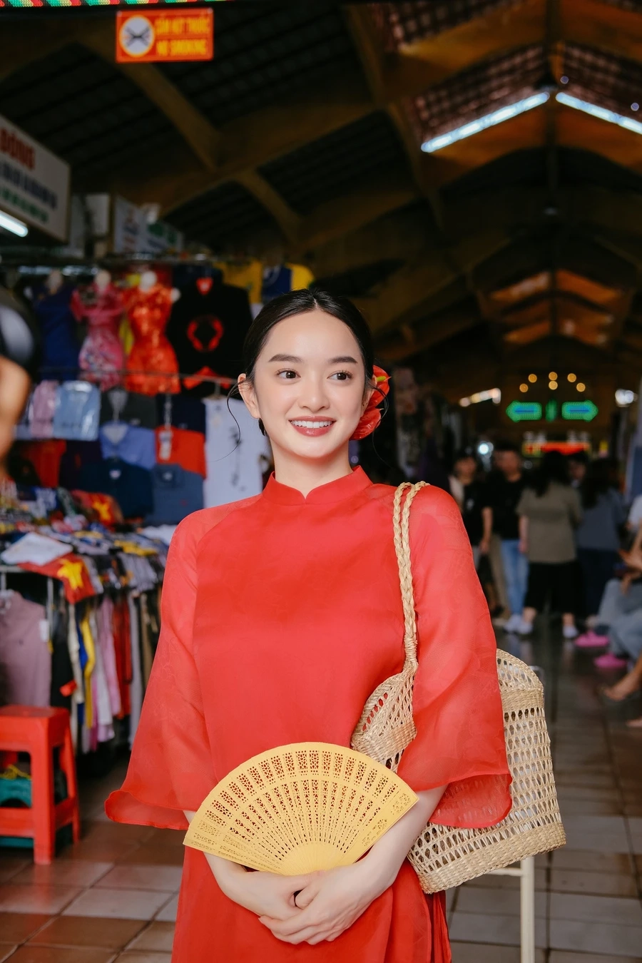 Kaity Nguyễn là ai? Khám phá câu chuyện về cô gái đầy tài năng qua những bức ảnh ấn tượng.