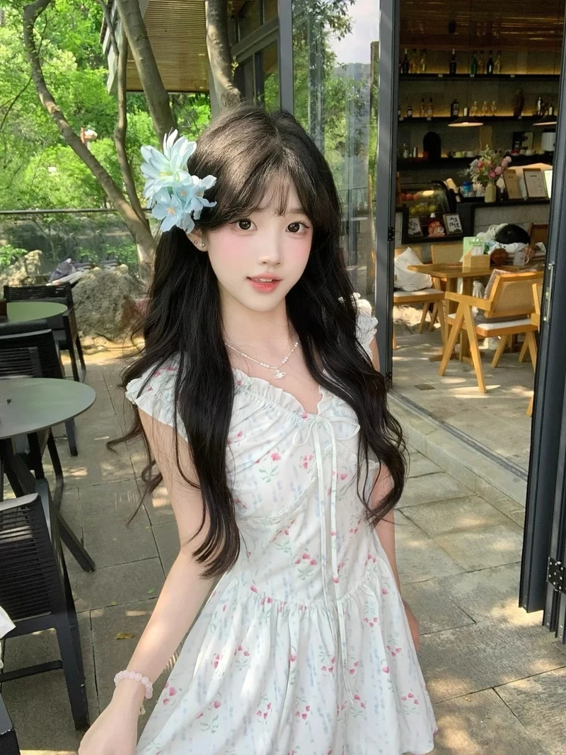 Ngắm gái xinh 2k dễ thương mang vibe trong sáng và gần gũi