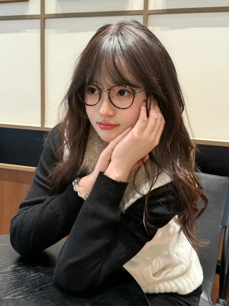 Bộ wallpaper gái xinh 2k giúp điện thoại thêm phần cuốn hút